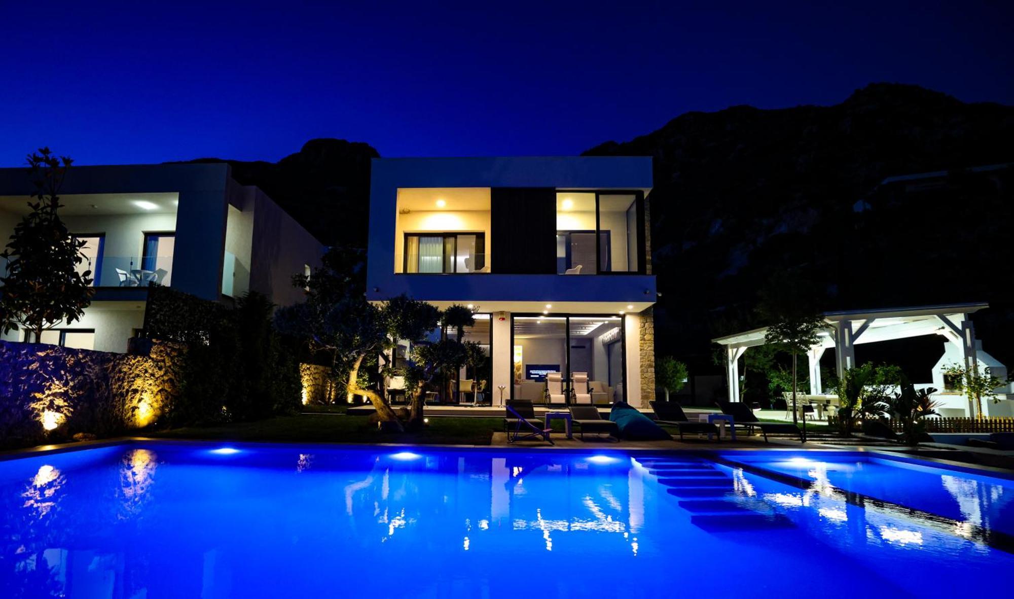 White Pearl Villa *