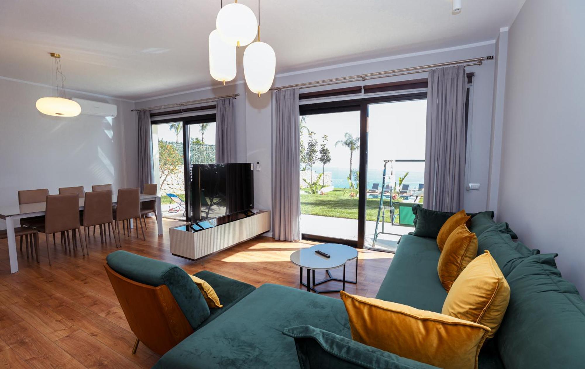 Villa White Pearl