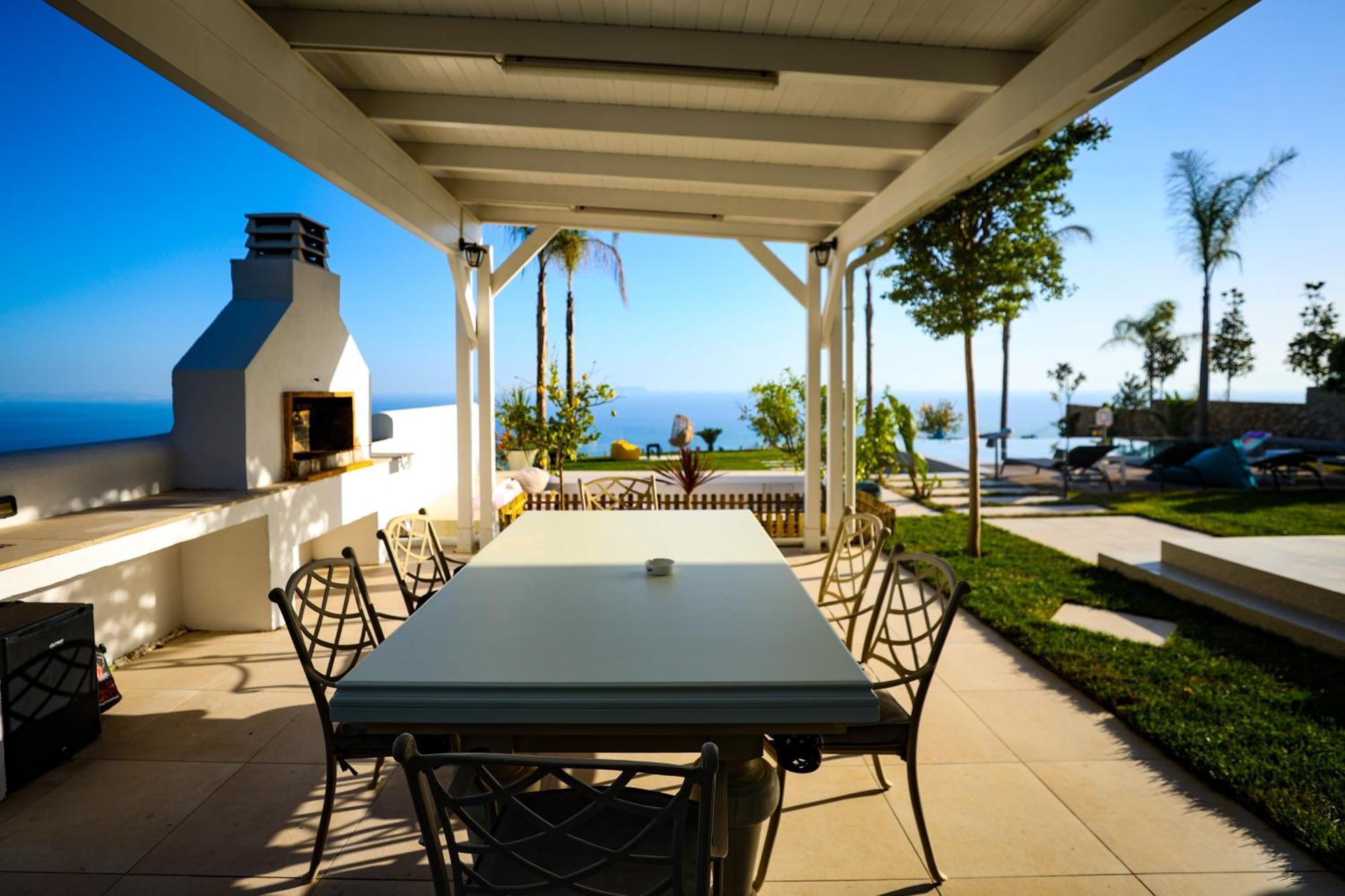 White Pearl Villa *